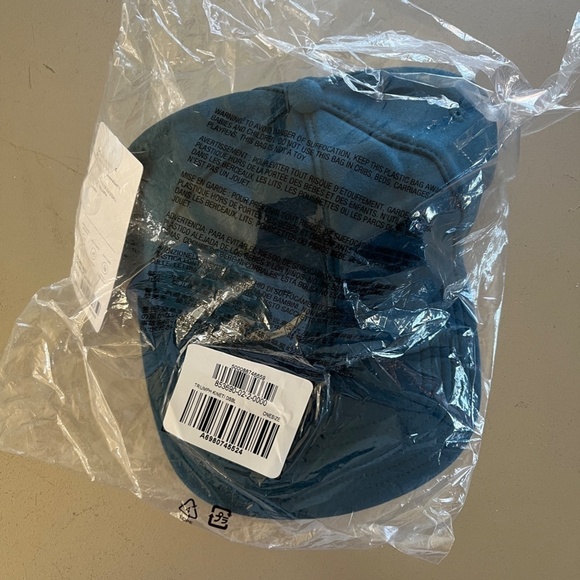 Athleta Triumph Kinetic Baseball Cap - Picture 7 of 7